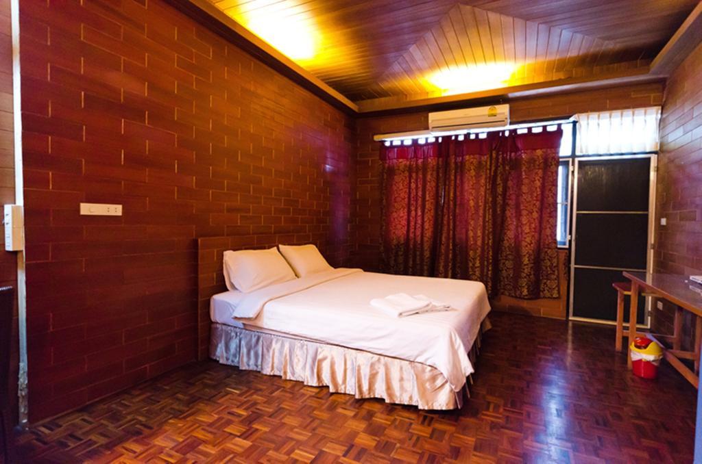 Eight Plus Hotel 방콕 외부 사진